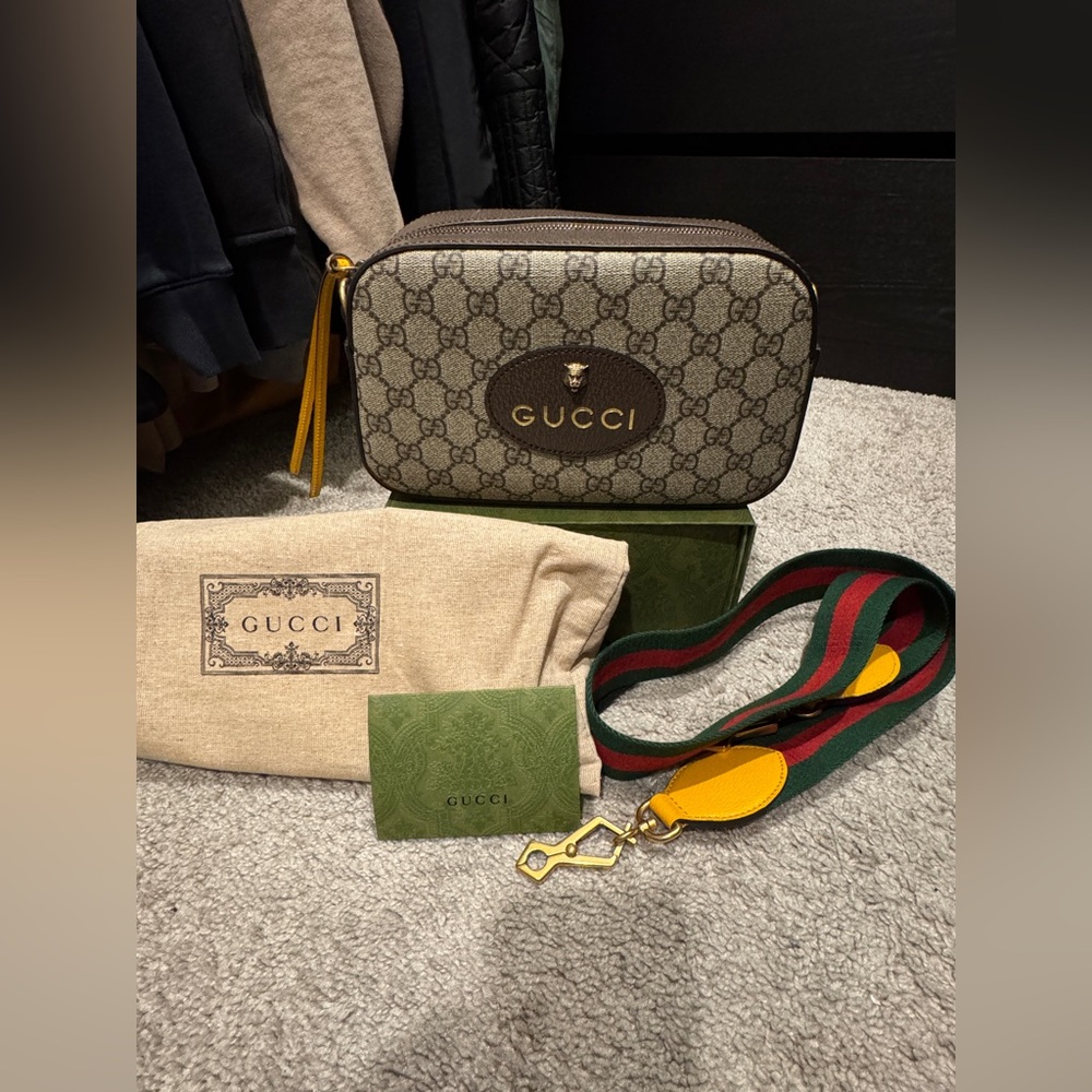 Gucci GG Supreme Messenger Bag